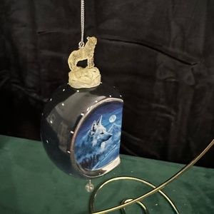 Robin Koni , spirit of wisdom ornament